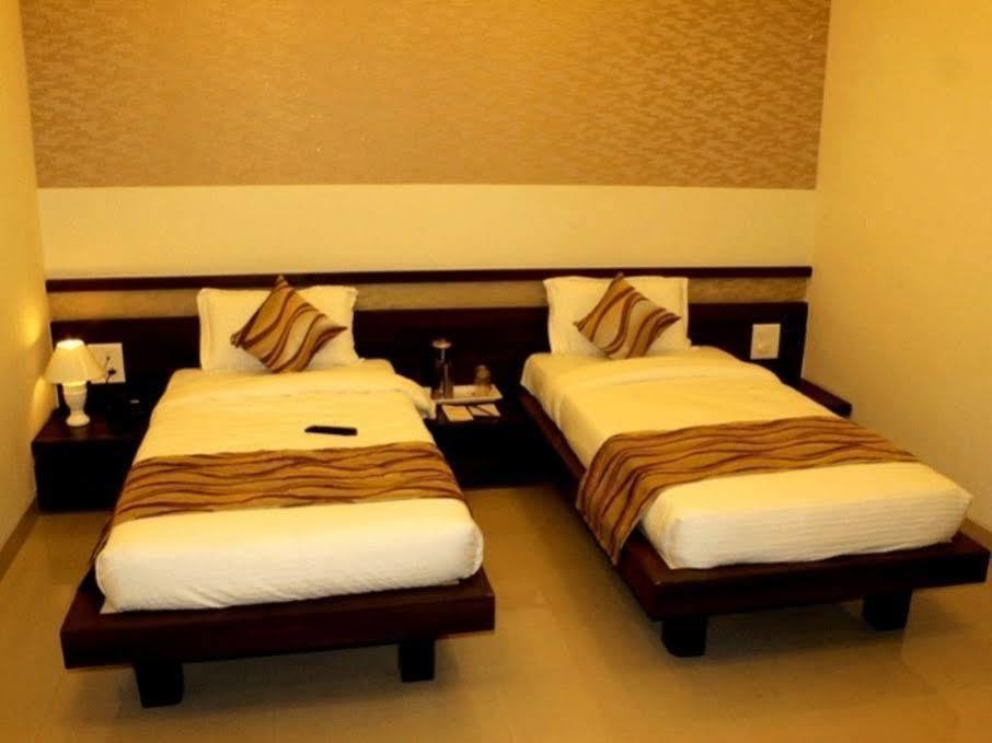 Hotel Shiv Vilas Bhopal Exterior photo
